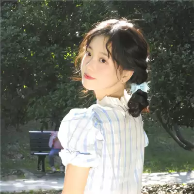 �����µ�Ӣ������Ů��(��ѡ100��)
