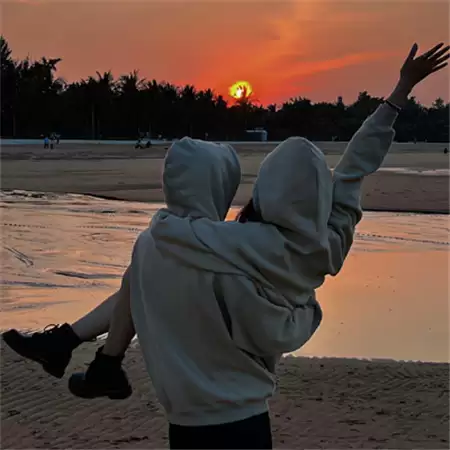 Ů���Ƿ��������¼�(��ѡ100��)