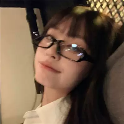 �߼���ʿ����Ů��Ӣ��(��ѡ100��)