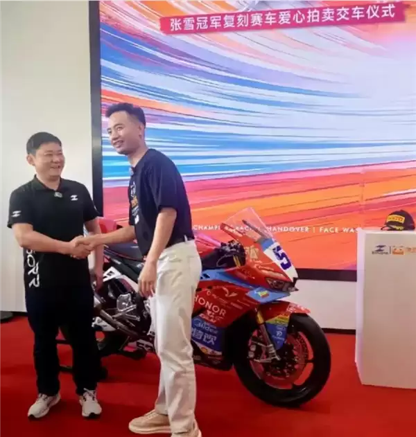 ��ѩ����������̰潻����ɣ���ѩ������ĩ�������±�˹��ʻ��53���泵�ͽ��� ����������