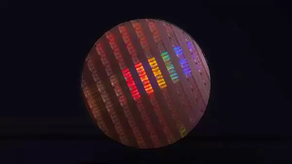 Ӣ�ض��Ƴ�˫���ƽ���Intel 18A�����Ȳ�����  Intel 14AĿ��2029������