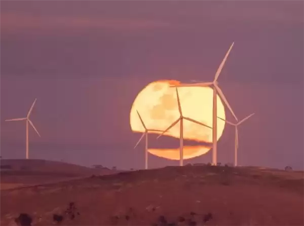 �����ǵ�̧ͷ����������ۣ�������ײ�������С����