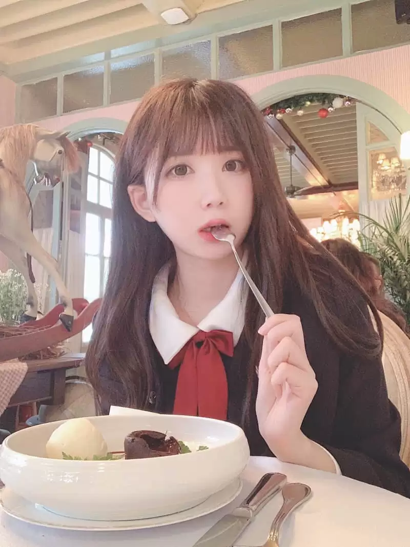 ��Ƥ����ͷ�ĸ�Ц���һ�챳һ�����������Ϊ��Ĭ��