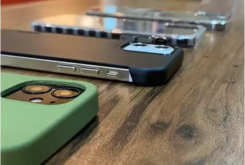 iPhone 12��ۺ�iPhone 4��ĺ�����