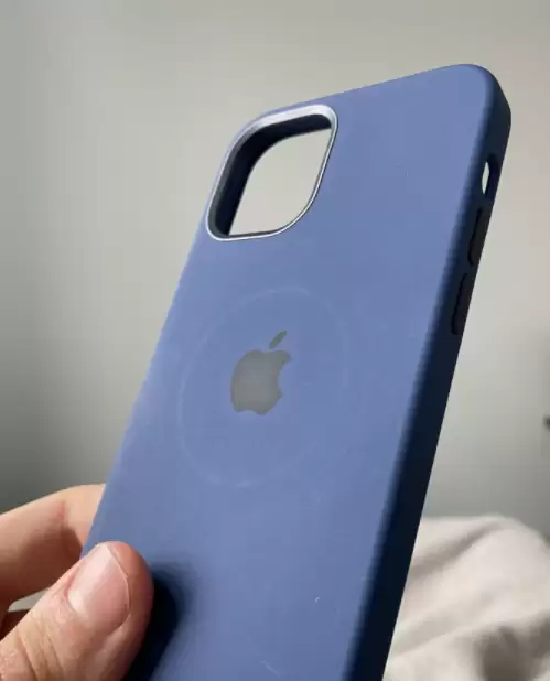 �����ȷ���iPhone 12 MagSafe�����