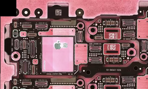 iPhone 18 Pro��ʷʫ��й�ܣ�ƻ��һ��ȥ���� ӡ�ȷ�����������