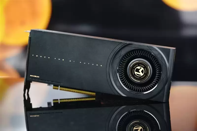 32GB�Դ���ǵ�һ��������Ӣ�ض����� Pro B70���⣺��С��ҵAI��������