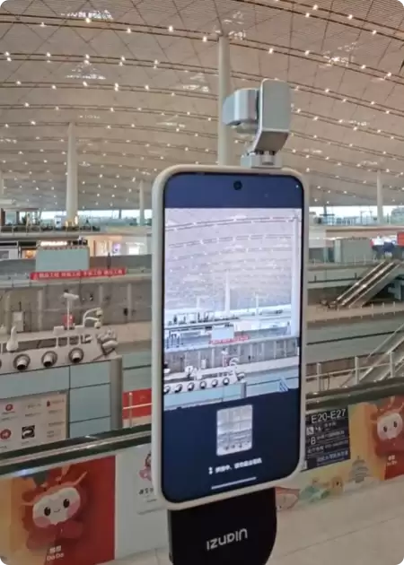 �߸���ͳȫ������ ��ҫRobot Phone��е��ͷȫ�Զ�ƴ�Ӵ�Ƭ