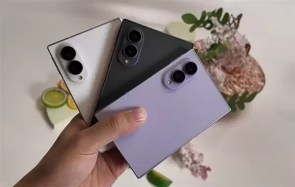 ��׿�׿����۵� ����Galaxy Z Fold8ϵ����������