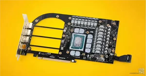 Ϊ��ɢ�ȳ���ƴ�ˣ�����40�����RTX 5080��⣺PCB�����ĸ���